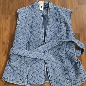 Elegant Blue Quilted Vest